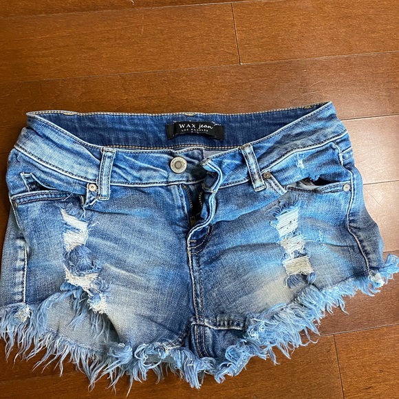 Denim shorts - Picture 4 of 4